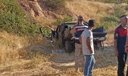 Elazığ’da kamyonet şarampole yuvarlandı: 2 yaralı