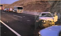 İşçileri taşıyan araç kaza yaptı: 2'si ağır 4 yaralı
