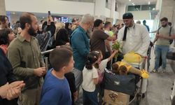 Umre ibadetini tamamlayan gençler Diyarbakır’a döndü