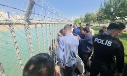 Vali korumaları çocukların imdadına yetişti
