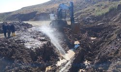 3 bin 500 rakımda zorlu çalışma: Hakkari'de su hattı arızasına müdahale