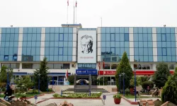 Menderes Belediyesi soruşturmasında 7 tutuklama