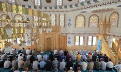 Adıyaman'da depremde yıkılan köy camisi yeniden ibadete açıldı