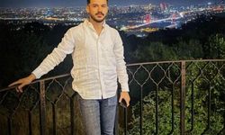 Koyun sürüsüne çarpan otomobilin sürücüsü öldü