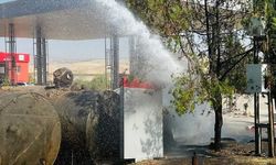 Akaryakıt istasyonunda yangın: Ateş tanklara sıçradı
