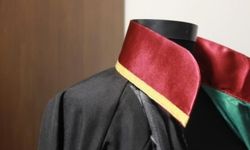 Sahte avukatlık ruhsatıyla para istediler