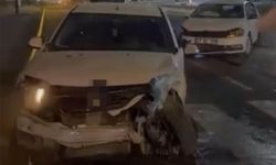 Mardin'de iki otomobil çarpıştı: 3 yaralı