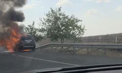 Diyarbakır yolunda otomobil yangını