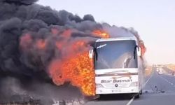 Diyarbakır yolunda yolcu otobüsü alevlere teslim oldu