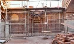 Eski Van Şehri'ndeki 800 yıllık Ulu Camii geleceğe taşınıyor