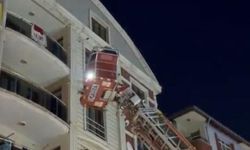 Mikrodalga fırın patladı, apartmandan 18 kişi tahliye edildi