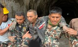 Nepal'deki felaketten 10 gün sonra bir kişi daha canlı kurtarıldı