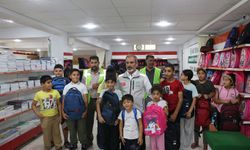 Şanlıurfa'da Umut Kervanından öğrencilere kırtasiye desteği