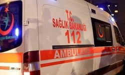 Tarsus'ta otomobil hafif ticari araçla çarpıştı: 1 ölü, 7 yaralı