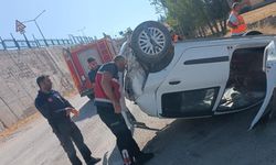 Van'da otomobil duvardan düştü, sürücü hastaneye kaldırıldı