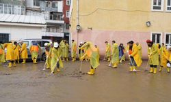 AFAD: Sel ve su baskınlarında 60 bin 395 personel ile 8 bin 927 araç görev yapmaktadır