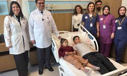 İki kardeşin kalbindeki delikler aynı anda yapılan operasyonla kapatıldı