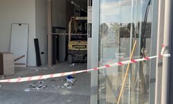 İşçilerin üzerine mermer blok devrildi: 1 ölü, 1 ağır yaralı