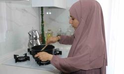 Koronavirüse yakalanan genç kadın 5 yıldır yemek yiyemiyor