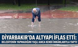 Diyarbakır'da altyapı iflas etti: belediyenin yapmadığını yaşlı vatandaş kendi imkânlarıyla yaptı!