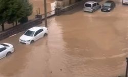 Gaziantep'te sağanak sonrası yollar su altında kaldı