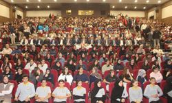 'İmam Hatip ruhu, bilgi ile ahlakı, akıl ile vicdanı, ilim ile irfanı buluşturma idealidir'