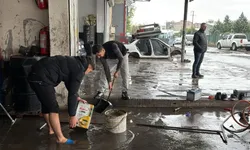 Diyarbakır'da iş yerleri sular altında kaldı