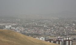 Van'da görüş mesafesi düştü, gökyüzü puslandı