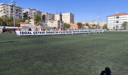 Rakibini mağlup eden Diyarbakır 639 Spor Kulübü'nden anlamlı pankart