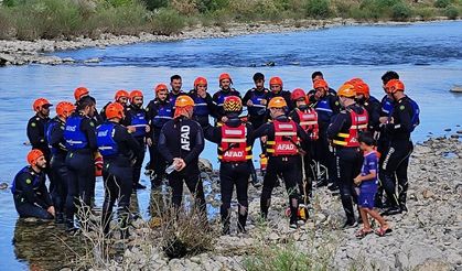 Diyarbakır'da AFAD'dan su üstü arama kurtarma eğitimi