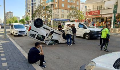Kayapınar’da feci kaza: 2 araç çarpıştı yaralılar var