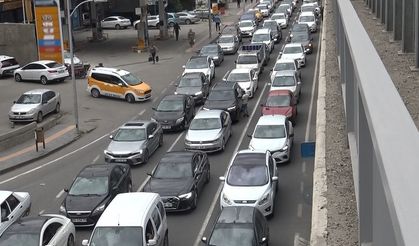 Seyrantepe Kavşağı trafiği çekilmez noktaya geldi