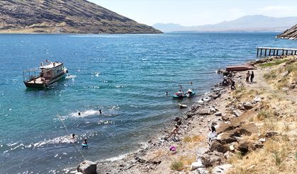 Kabotaj Bayramı yüzme etkinliğiyle kutlandı