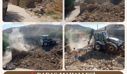 Hazro Belediyesi, tehlike arz eden evi yıktı