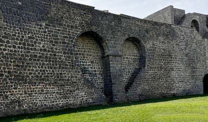 Diyarbakır Surları'ndaki gizemli kalp ne anlam ifade ediyor?