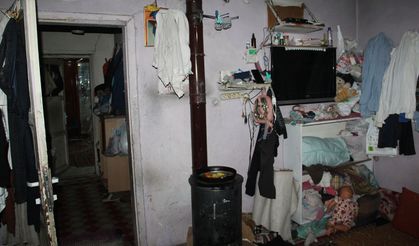 Harabe evde yaşam mücadelesi veren aile yardım bekliyor