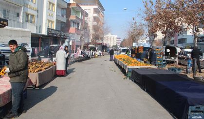 Dondurucu soğuk semt pazarlarını vurdu