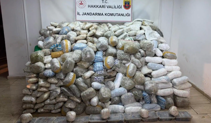 Hakkâri'de 348 kilo narkotik ele geçirildi