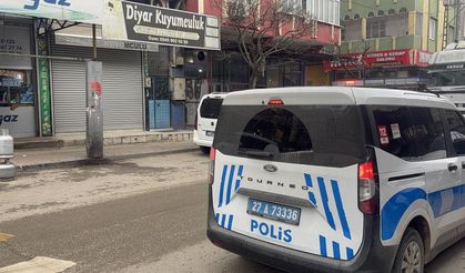 Gaziantep'te maskeli soygun: Kuyumcudan 1 kilo altın çaldılar