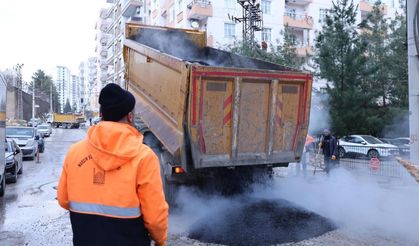 Mardin'de tahrip olan yollar yenileniyor