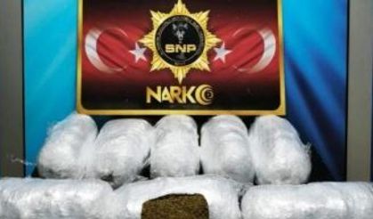 Siirt’te yolcu otobüsünde 9 kilo esrar ele geçirildi