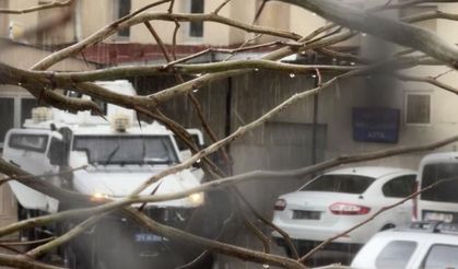 Diyarbakır'da 1 kişiyi öldürüp 1 kişiyi ağır yaralayan şahıs tutuklandı