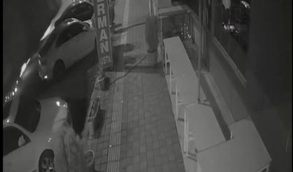 Diyarbakır'da devrilen tırın 7 araca çarpma anı kameraya yansıdı
