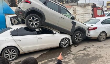 Mardin'de 3 aracın karıştığı kaza