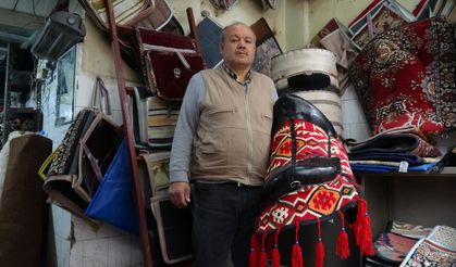 45 yıllık semerci ustası mesleğini yaşatmaya çalışıyor