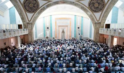 Cuma hutbesi: Birbirimize kenetlenelim, sorumluluklarımızı idrak edelim