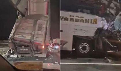 Diyarbakır otobüsü TIR ile çarpıştı: 10 yaralı