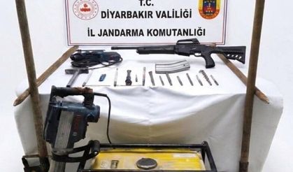 Diyarbakır'da kaçak kazı yapan 5 kişi suçüstü yakalandı