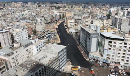 Şanlıurfa’da 25 metrelik yol projesinde asfalt serimi başladı
