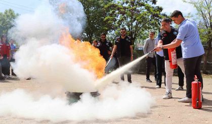 Diyarbakır'da öğrencilere afet eğitimi ve yangın tatbikatı
